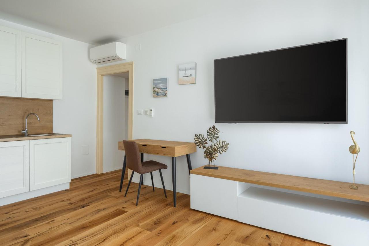 Deluxe Apartment Antonija Пореч Екстер'єр фото