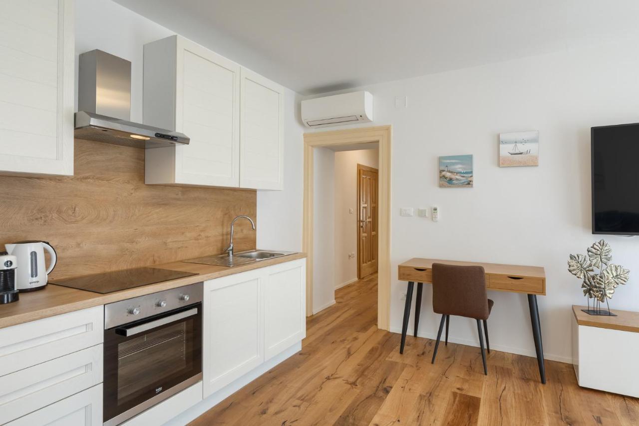 Deluxe Apartment Antonija Пореч Екстер'єр фото